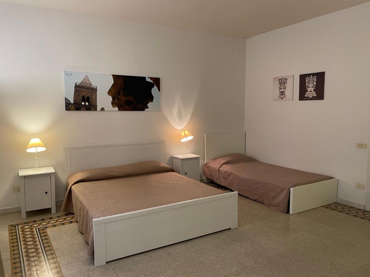 Il Balcone Al Molo Apartment Cefalu Exterior photo